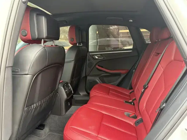 Porsche Macan — Фото автомобиля 11