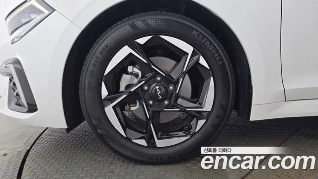 Kia K5 Новый K5 3 поколение 2.0 LPi(Для проката) — Фото автомобиля 5