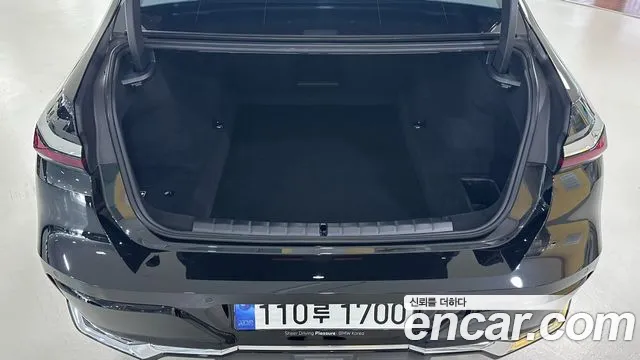 BMW 7 Series G70 — Фото автомобиля 19