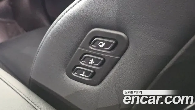 Hyundai Grandeur GN7 — Фото автомобиля 28