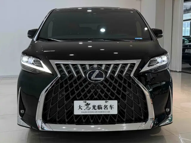 Lexus LM — Фото автомобиля 2