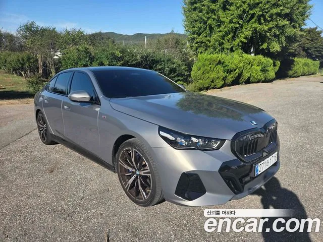 BMW 5 Series G60 — Фото автомобиля 2