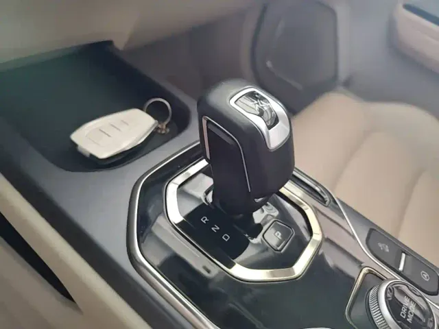 Geely ICON — Фото автомобиля 13