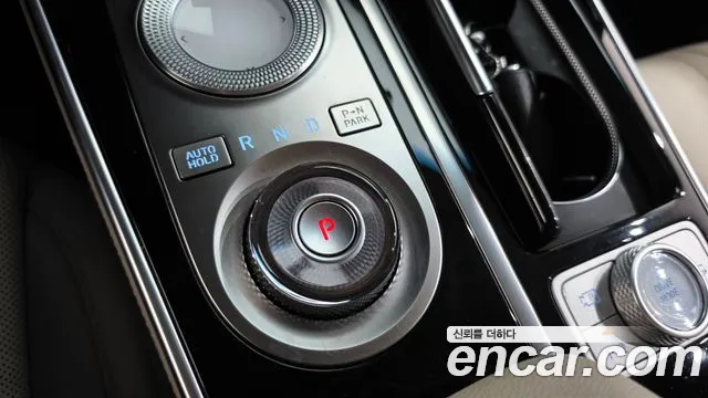 Genesis GV80 — Фото автомобиля 12