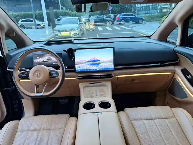 Voyah Auto Voyah Dreamer 2025 Model EV 4WD Excellent QianKun Edition — Фото автомобиля 4