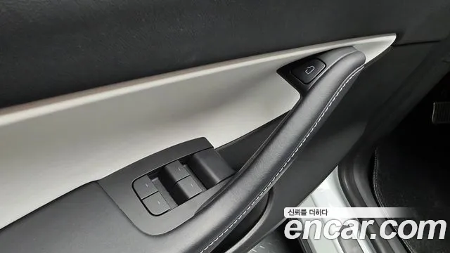 Tesla Model Y — Фото автомобиля 29