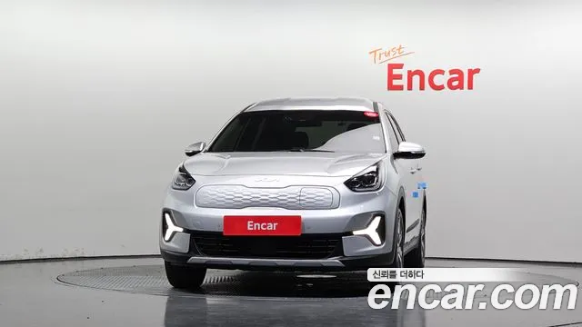 Kia Niro — Фото автомобиля 3
