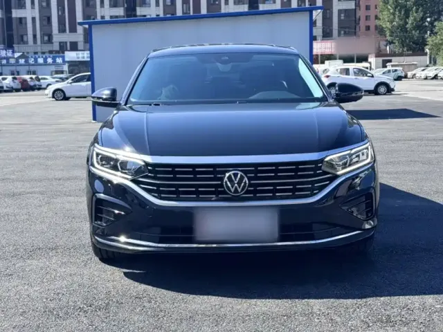 Volkswagen Passat — Фото автомобиля 10