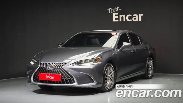 Фотография автомобиля — Lexus ES Generation 7