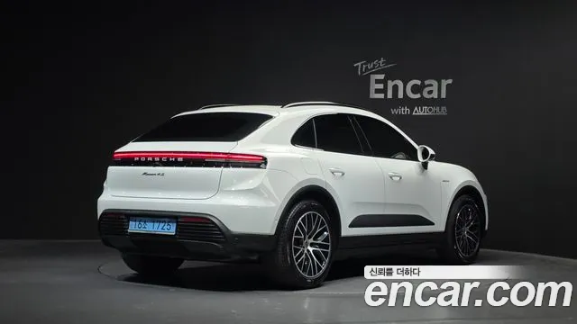 Porsche Macan Electric — Фото автомобиля 2