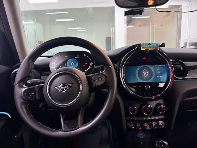MINI Hatch — Фото автомобиля 17