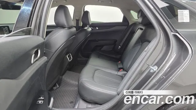 Kia K5 Новый K5 3 поколение 2.0 LPi(Для проката) — Фото автомобиля 11