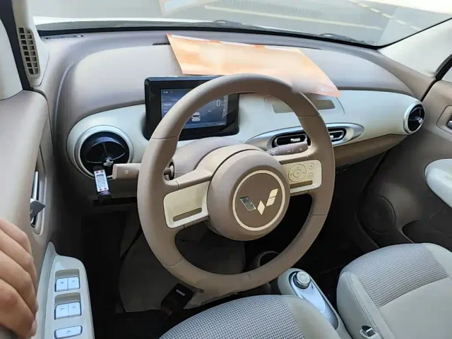 Wuling Hongguang Mini EV — Фото автомобиля 9