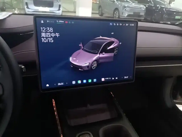 Xiaomi SU7 — Фото автомобиля 10