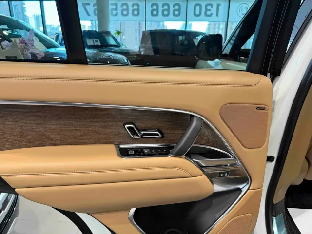 Land Rover Range Rover — Фото автомобиля 14