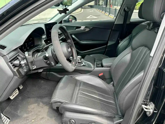 Audi A4L — Фото автомобиля 5