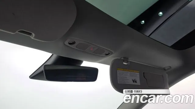 Tesla Model 3 — Фото автомобиля 30