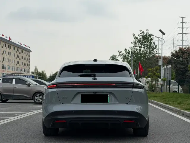 Nio ET5 Touring — Фото автомобиля 5