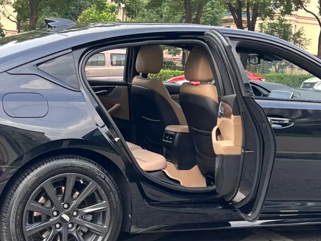 Cadillac CT5 — Фото автомобиля 24