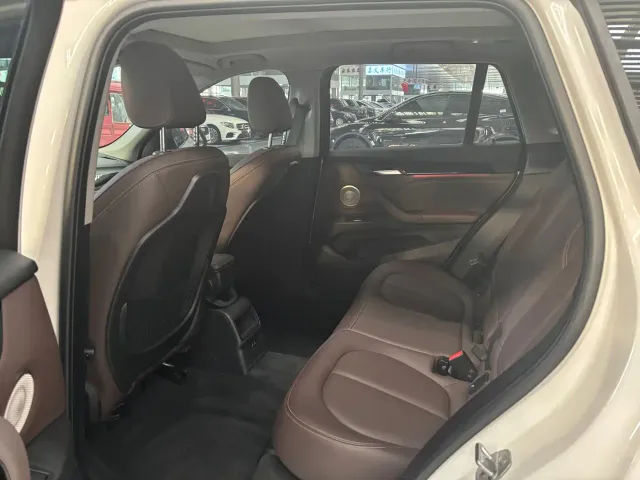 BMW X1 — Фото автомобиля 7