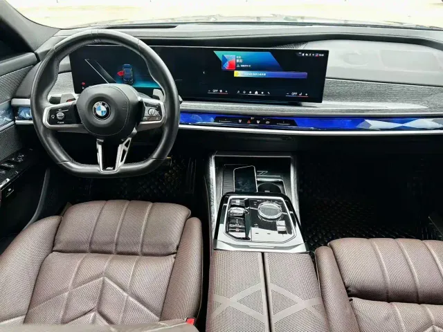 BMW 7 Series — Фото автомобиля 4