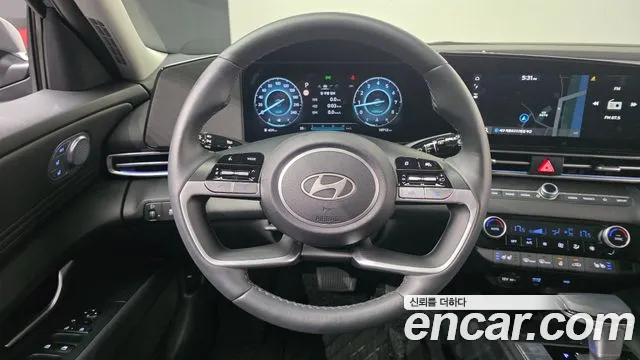 Hyundai AVANTE Новый Avante (CN7) — Фото автомобиля 13