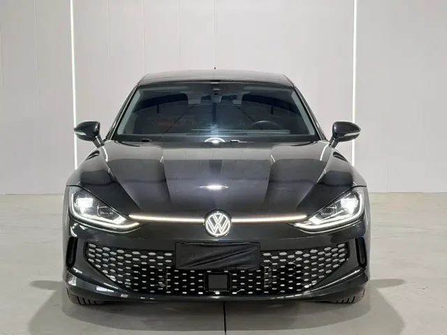 Фотография автомобиля — Volkswagen Lamando