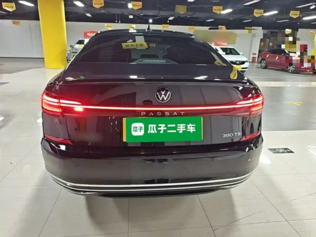 Volkswagen Passat — Фото автомобиля 5