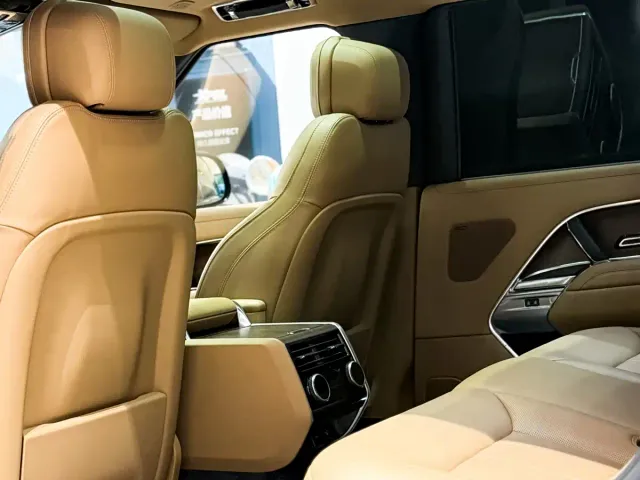 Land Rover Range Rover — Фото автомобиля 12
