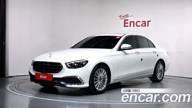 Фотография автомобиля — Mercedes-Benz E-Class W213