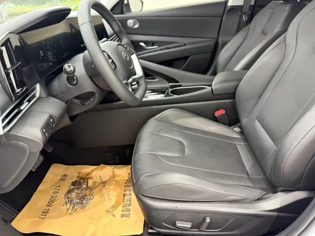 Hyundai Elantra — Фото автомобиля 7