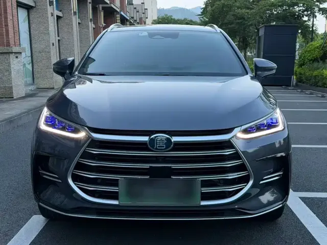 BYD Tang — Фото автомобиля 2