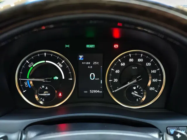 Toyota Vellfire — Фото автомобиля 15
