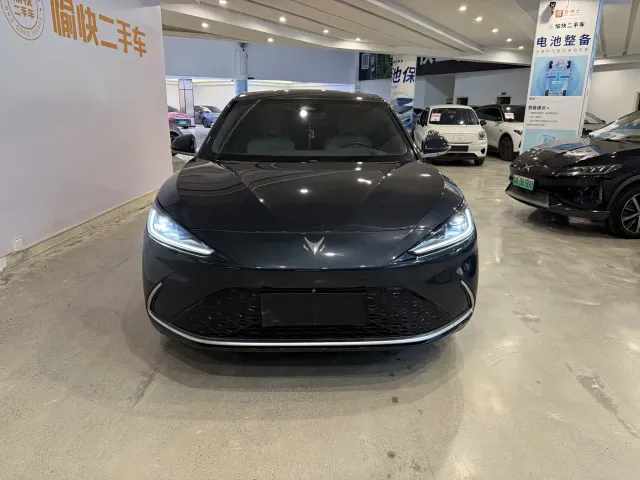 Arcfox Alpha S — Фото автомобиля 2
