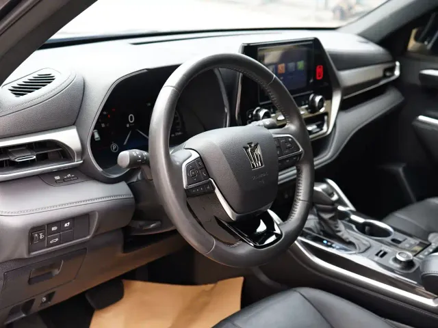 Toyota Crown Kluger — Фото автомобиля 20