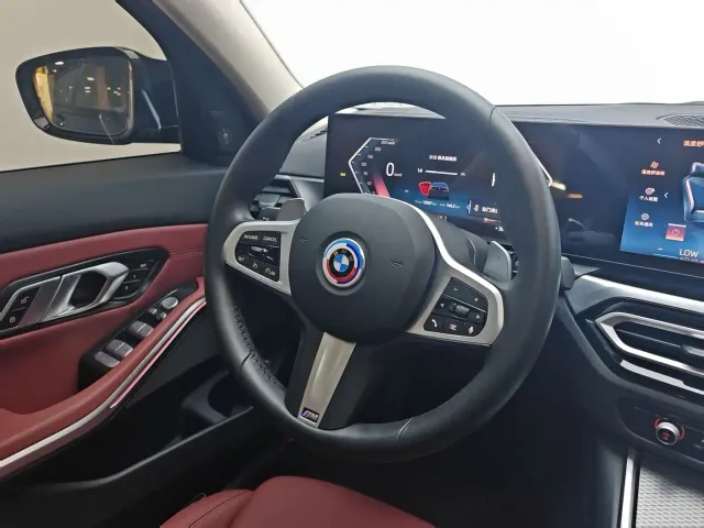 BMW 3 Series — Фото автомобиля 16
