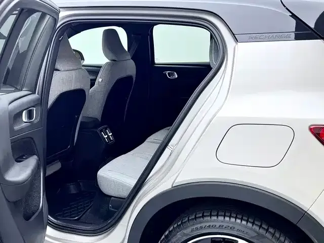 Volvo Volvo XC40 New Energy 2023 Long Range PRO Version — Фото автомобиля 14