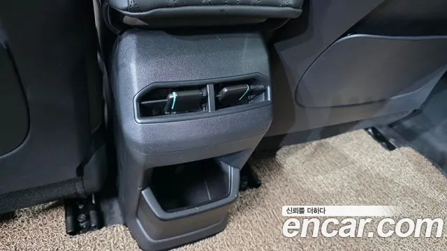 Kia EV4 — Фото автомобиля 30