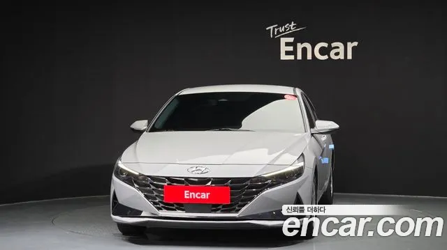 Hyundai AVANTE Avante (CN7) — Фото автомобиля 3