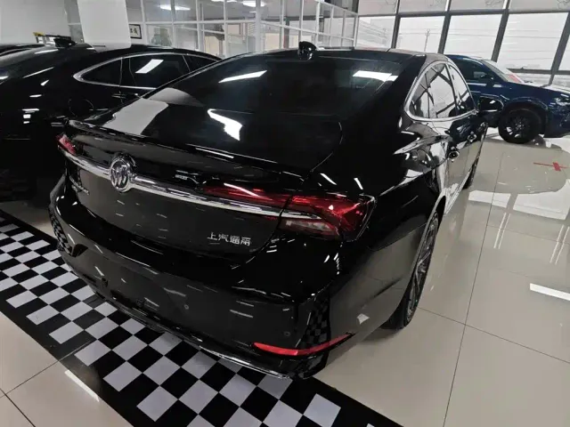Buick LaCrosse — Фото автомобиля 6