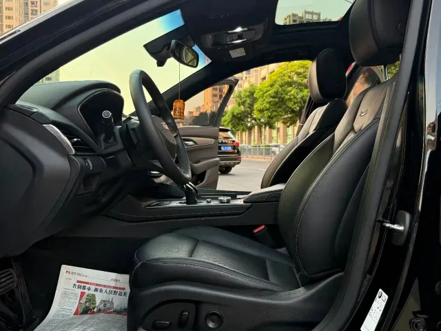 Cadillac CT5 — Фото автомобиля 16
