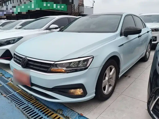Фотография автомобиля — Volkswagen Lamando