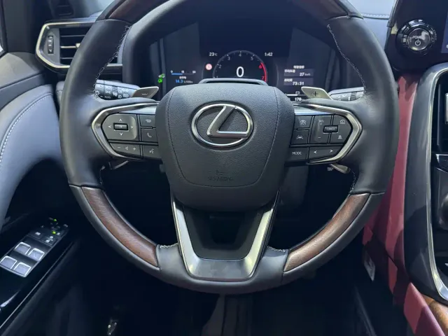 Lexus LX — Фото автомобиля 17