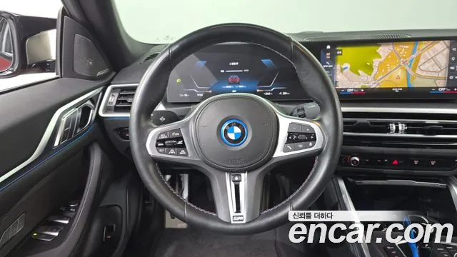 BMW i4 — Фото автомобиля 20