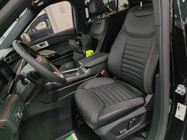 Ford Explorer — Фото автомобиля 14
