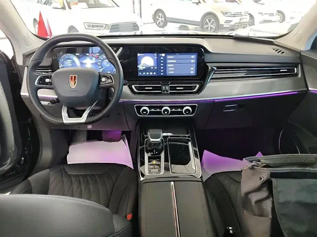 Hongqi HS5 — Фото автомобиля 9