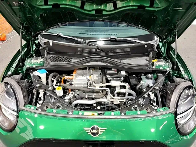 MINI Cooper — Фото автомобиля 19