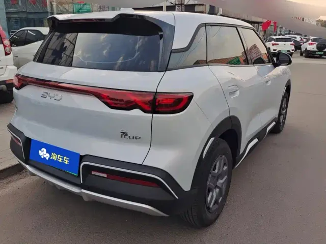 BYD Yuan UP — Фото автомобиля 3