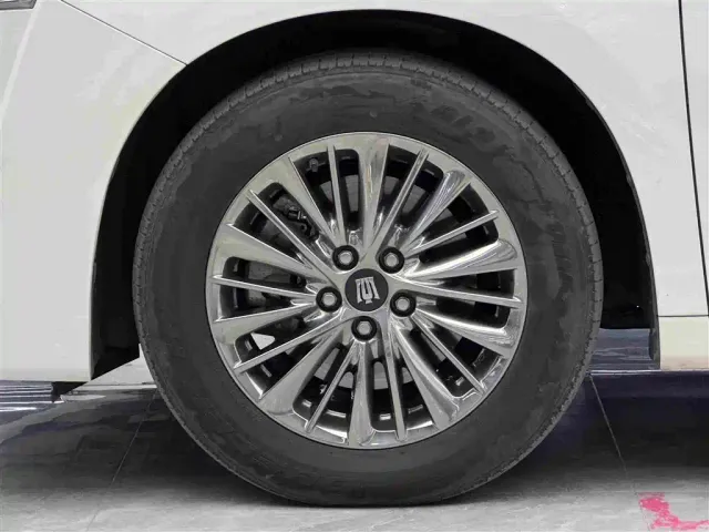 Toyota Vellfire — Фото автомобиля 4