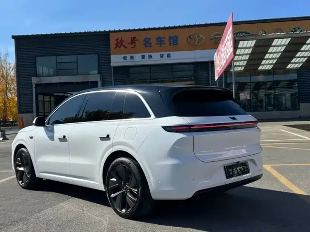Li Auto L6 — Фото автомобиля 5
